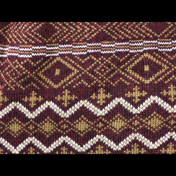 Men’s Small Red Crewneck Sweater - Picture 3 of 4